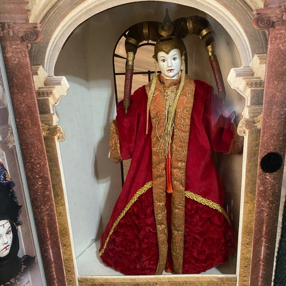 Star Wars Episode 1 ❤️ Queen Amidala/ Red Senate Gown/1999 Portrait Edition - Picture 3 of 16